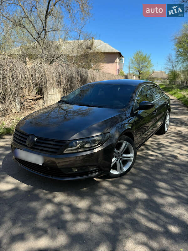Купе Volkswagen CC / Passat CC 2012 в 