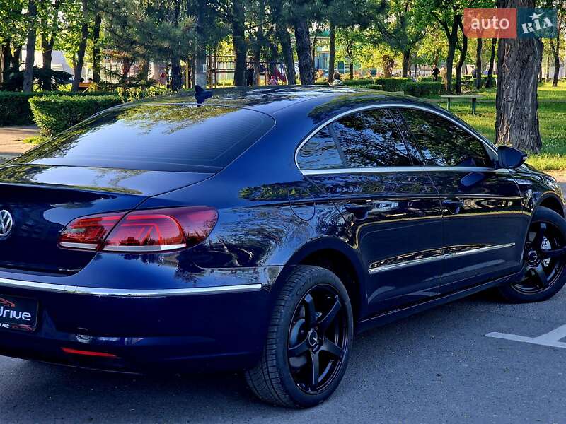 Купе Volkswagen CC / Passat CC 2012 в Николаеве