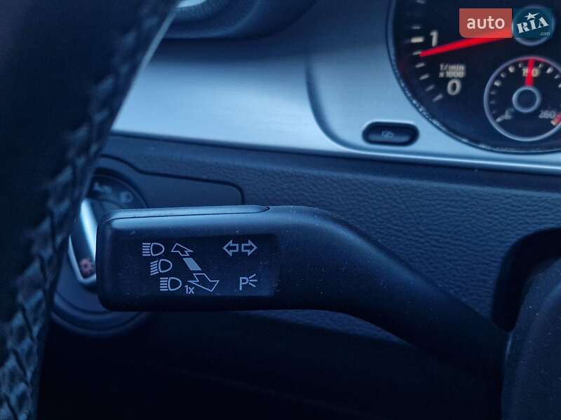 Купе Volkswagen CC / Passat CC 2012 в Николаеве