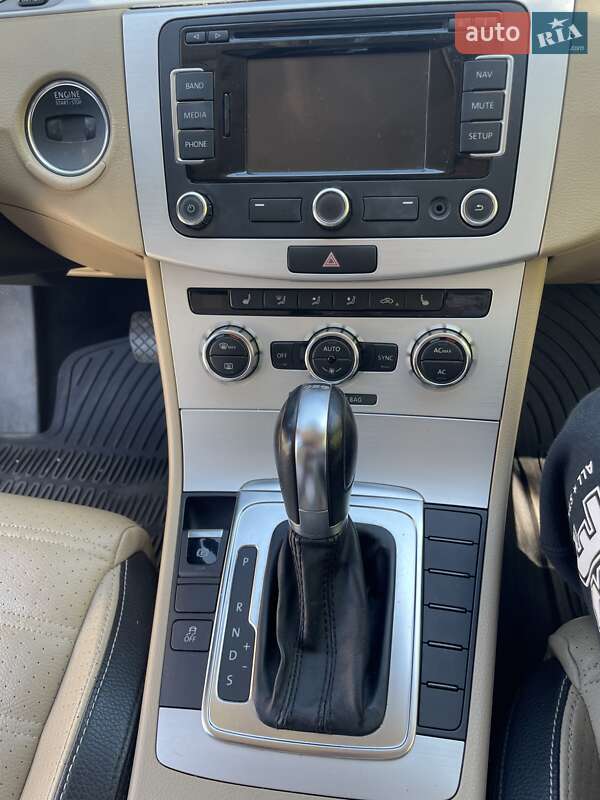 Купе Volkswagen CC / Passat CC 2013 в Запорожье