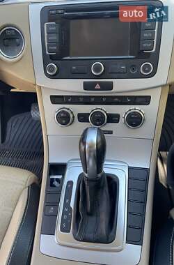 Купе Volkswagen CC / Passat CC 2013 в 