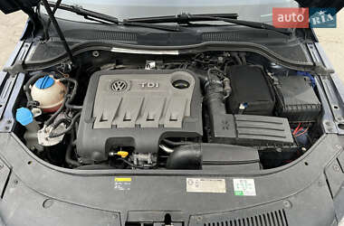 Купе Volkswagen CC / Passat CC 2013 в 