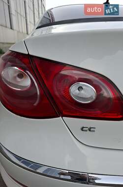 Купе Volkswagen CC / Passat CC 2009 в 