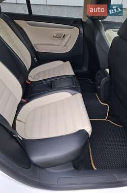 Купе Volkswagen CC / Passat CC 2009 в 