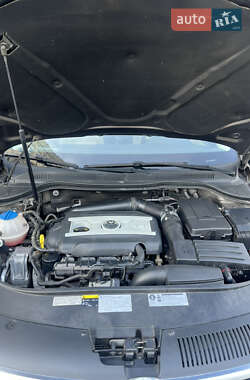 Купе Volkswagen CC / Passat CC 2016 в 