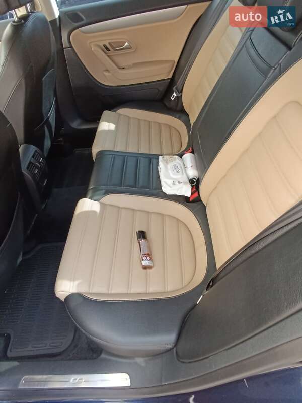 Купе Volkswagen CC / Passat CC 2012 в Киеве