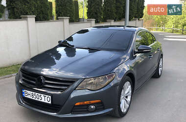Купе Volkswagen CC / Passat CC 2010 в Львове