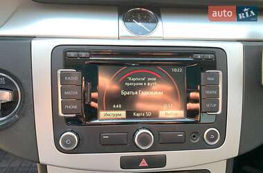 Купе Volkswagen CC / Passat CC 2011 в 
