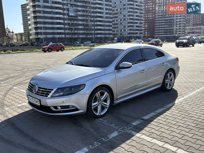 Купе Volkswagen CC / Passat CC 2014 в Киеве