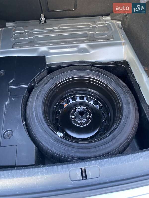 Купе Volkswagen CC / Passat CC 2012 в Києві