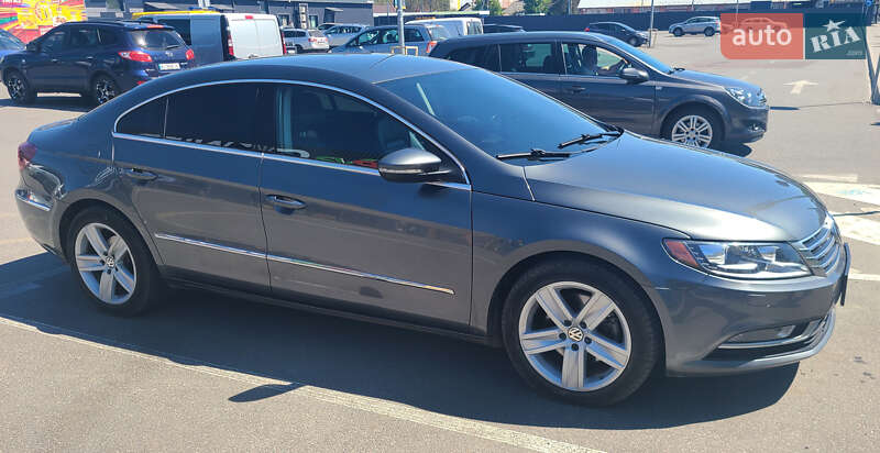 Купе Volkswagen CC / Passat CC 2016 в Киеве