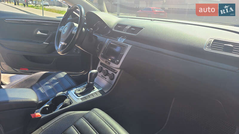 Купе Volkswagen CC / Passat CC 2016 в Киеве
