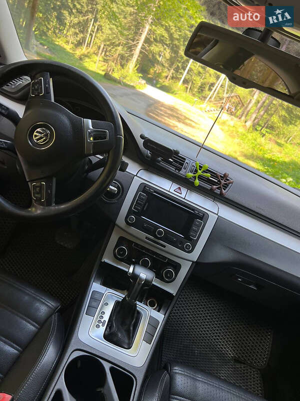 Купе Volkswagen CC / Passat CC 2010 в Львові