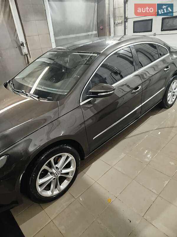 Купе Volkswagen CC / Passat CC 2012 в 