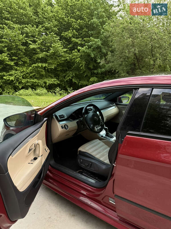 Купе Volkswagen CC / Passat CC 2013 в Львове