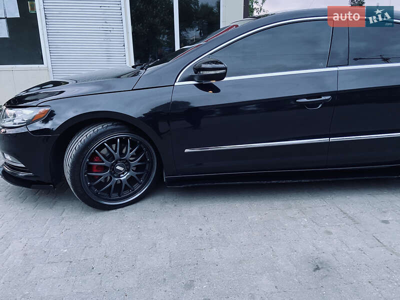 Купе Volkswagen CC / Passat CC 2012 в Львові