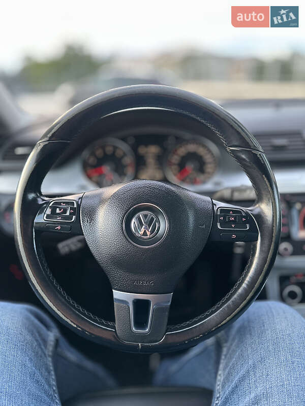 Купе Volkswagen CC / Passat CC 2009 в Києві