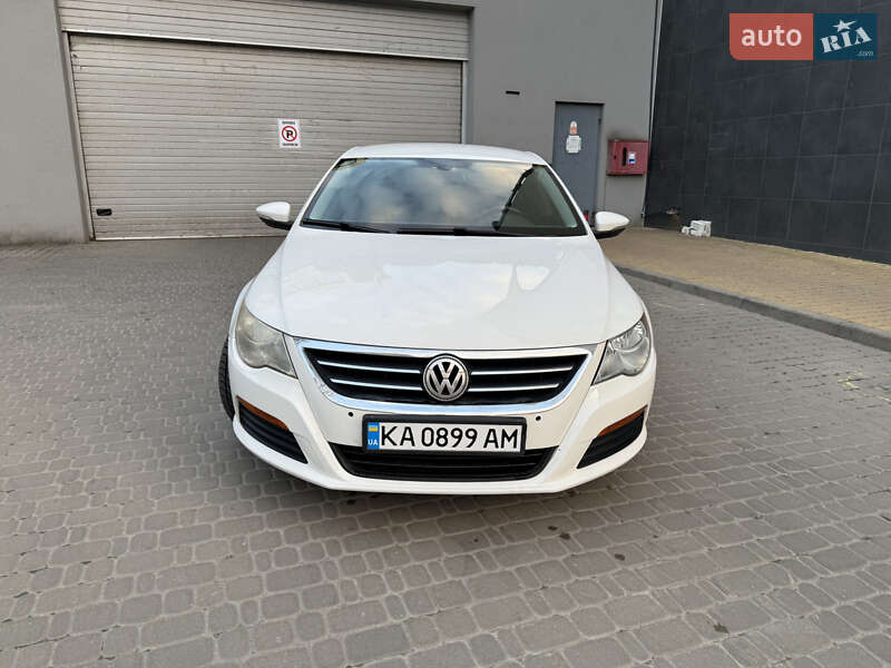 Купе Volkswagen CC / Passat CC 2011 в Киеве