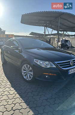 Купе Volkswagen CC / Passat CC 2010 в Києві