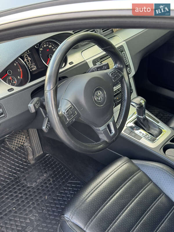 Купе Volkswagen CC / Passat CC 2010 в Конотопе