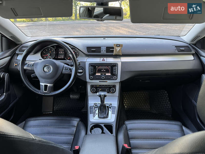 Купе Volkswagen CC / Passat CC 2010 в Конотопе