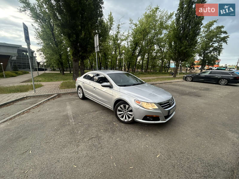 Купе Volkswagen CC / Passat CC 2009 в Киеве