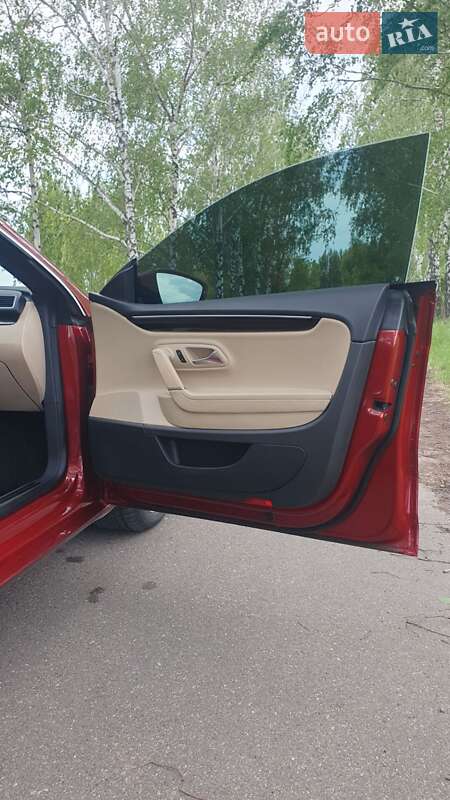 Купе Volkswagen CC / Passat CC 2016 в Переяславі