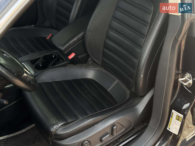 Купе Volkswagen CC / Passat CC 2012 в Киеве