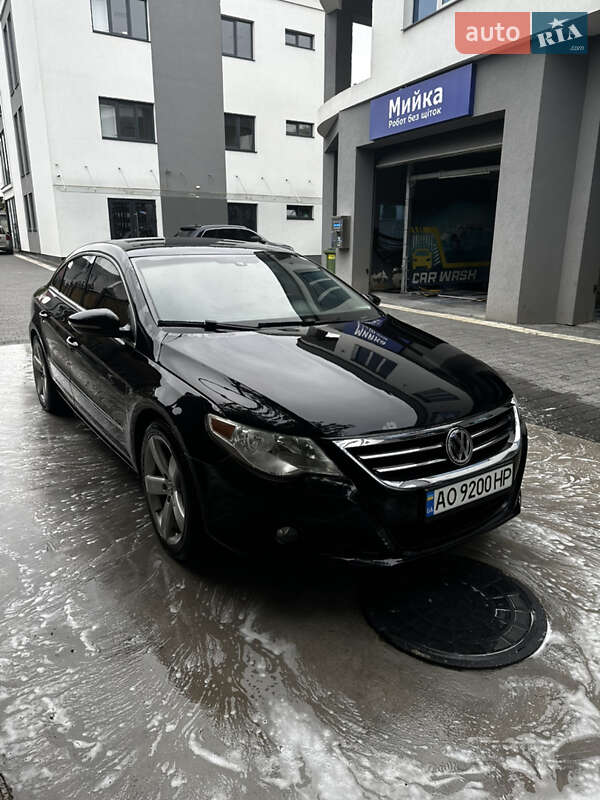 Купе Volkswagen CC / Passat CC 2010 в Тячеве