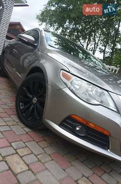 Купе Volkswagen CC / Passat CC 2009 в 
