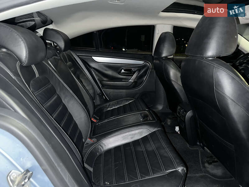 Купе Volkswagen CC / Passat CC 2009 в Тернополе