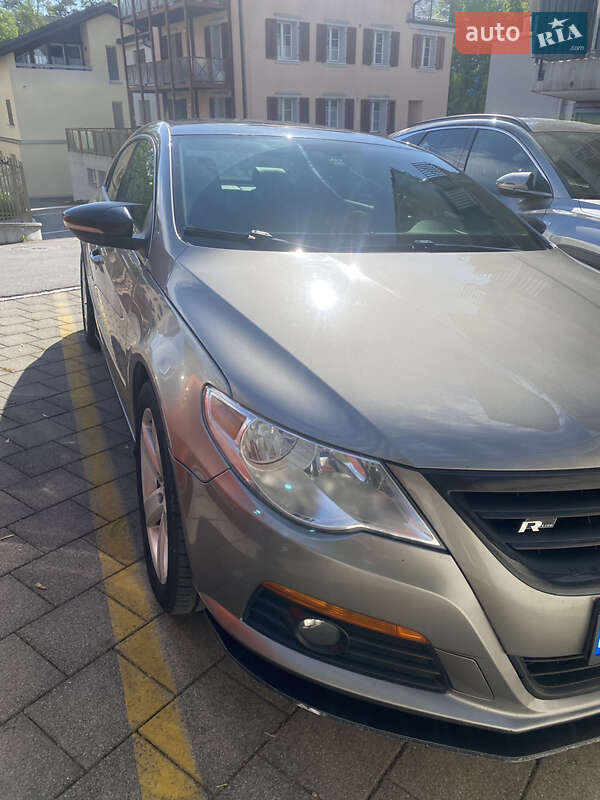 Купе Volkswagen CC / Passat CC 2011 в Києві