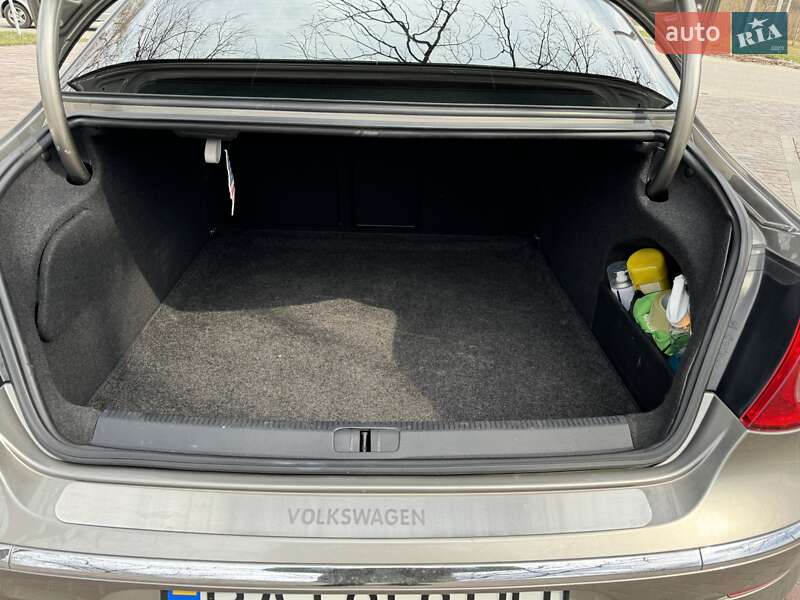 Купе Volkswagen CC / Passat CC 2011 в Кропивницком