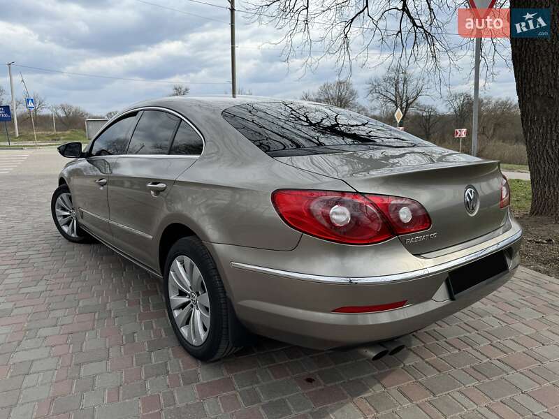 Купе Volkswagen CC / Passat CC 2011 в Кропивницком