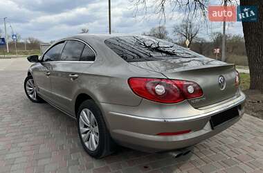 Купе Volkswagen CC / Passat CC 2011 в 