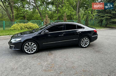 Купе Volkswagen CC / Passat CC 2009 в 
