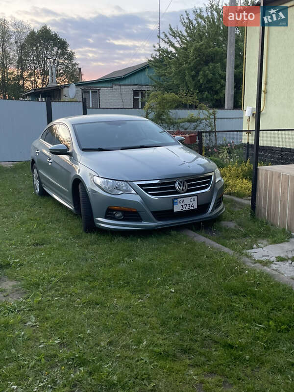 Купе Volkswagen CC / Passat CC 2010 в Понорнице