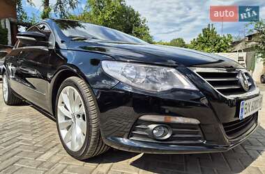 Купе Volkswagen CC / Passat CC 2010 в Сумах