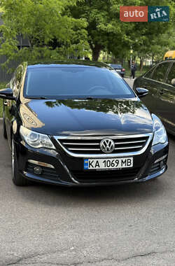 Купе Volkswagen CC / Passat CC 2011 в Києві