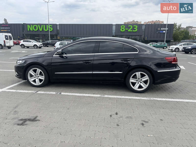 Купе Volkswagen CC / Passat CC 2015 в Киеве