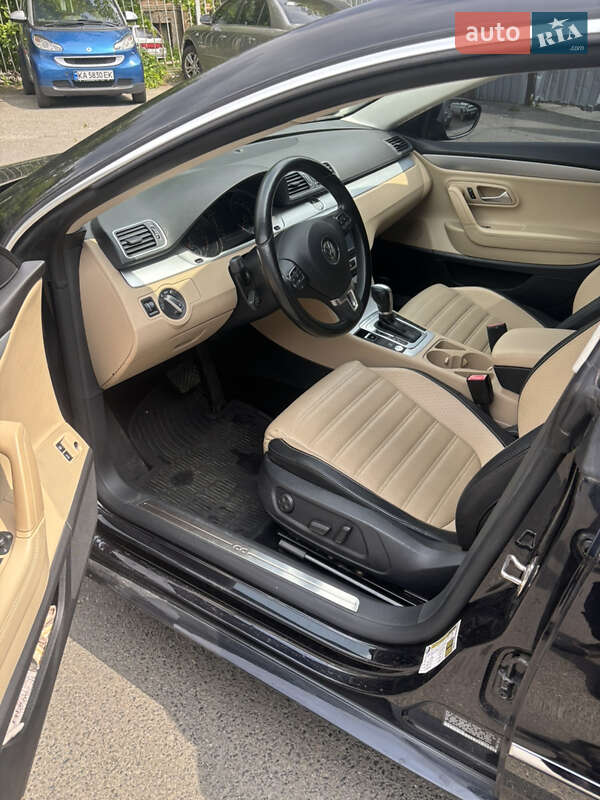 Купе Volkswagen CC / Passat CC 2015 в Киеве