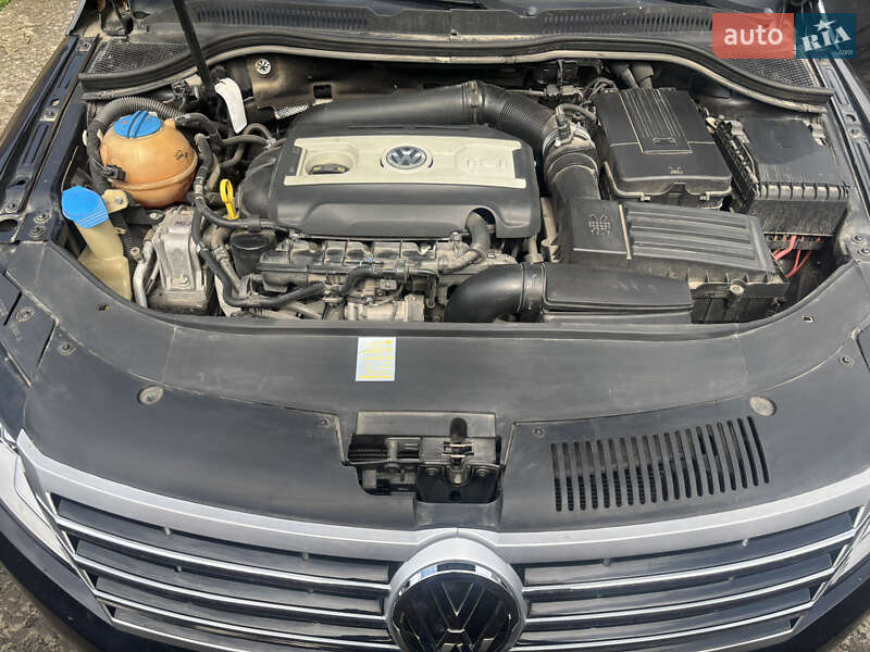 Купе Volkswagen CC / Passat CC 2015 в Киеве