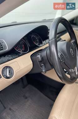 Купе Volkswagen CC / Passat CC 2012 в 