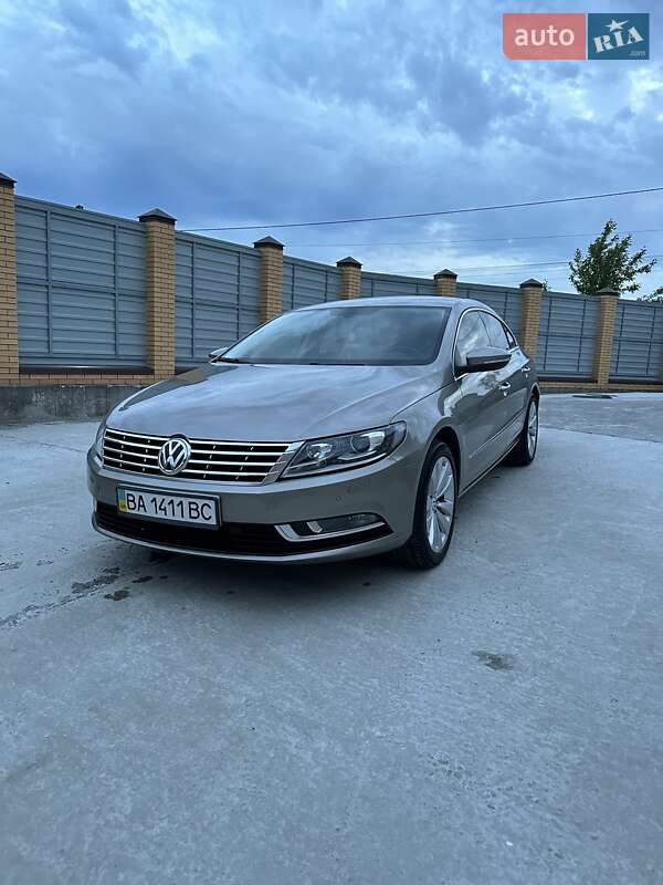 Купе Volkswagen CC / Passat CC 2013 в Кропивницькому