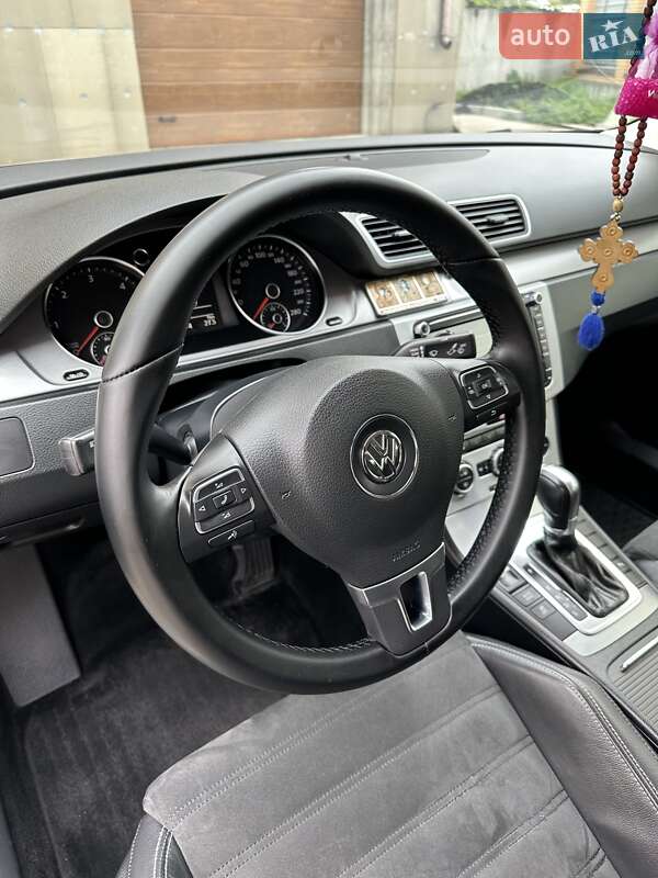Купе Volkswagen CC / Passat CC 2013 в Кропивницькому