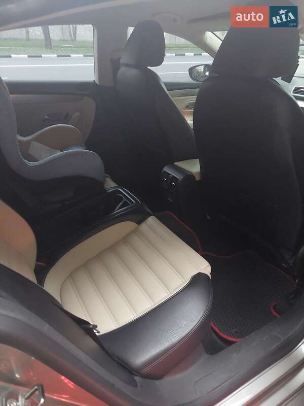 Купе Volkswagen CC / Passat CC 2011 в Харькове