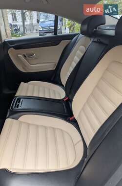 Купе Volkswagen CC / Passat CC 2011 в 