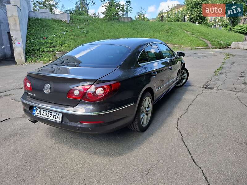 Купе Volkswagen CC / Passat CC 2011 в Києві