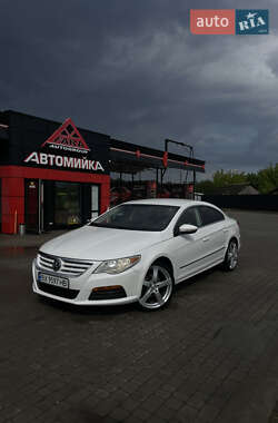 Купе Volkswagen CC / Passat CC 2011 в Рава-Руській