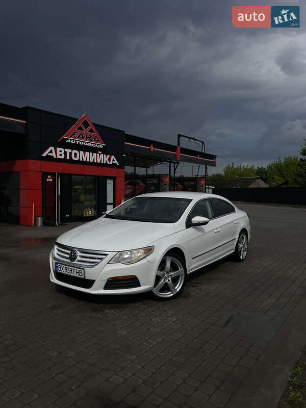 Купе Volkswagen CC / Passat CC 2011 в Рава-Руській
